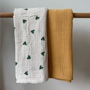 Huxie Denmark Organic Cotton Muslin Swaddle Blankets Set of Two